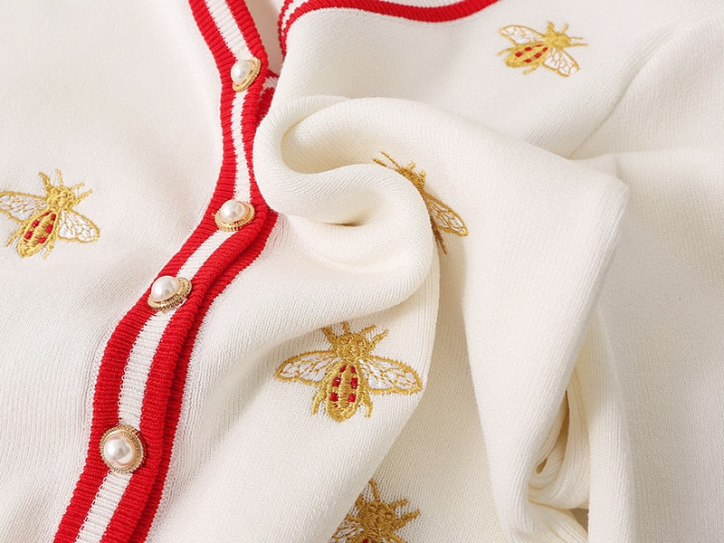 Designer Bee Embroidery Cardigan
-Long Sleeve
-Single Button
-Knitted