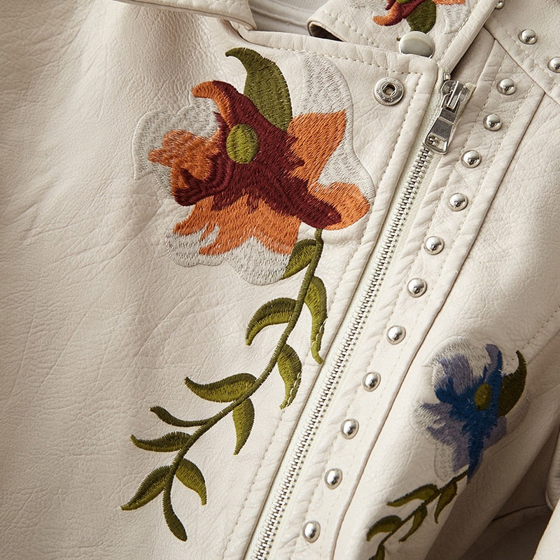 Retro Floral Print Embroidery
-Faux Soft Leather Jacket
-Collar "Pu"
-Punk Outerwear