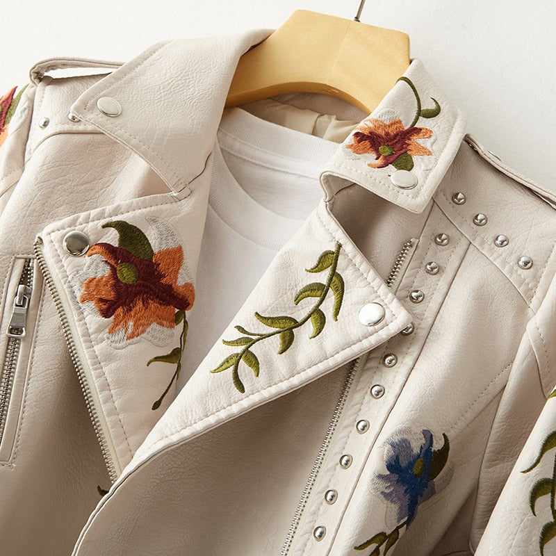 Retro Floral Print Embroidery
-Faux Soft Leather Jacket
-Collar "Pu"
-Punk Outerwear