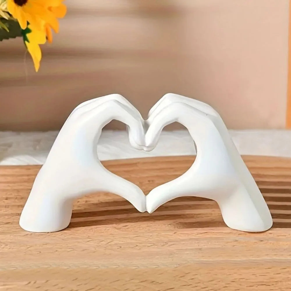 Resin Love Gesture Statues Sculptures Desktop Ornament Sculpture Figurines Nordic Light Luxury Art Crafts Office Home Decoration