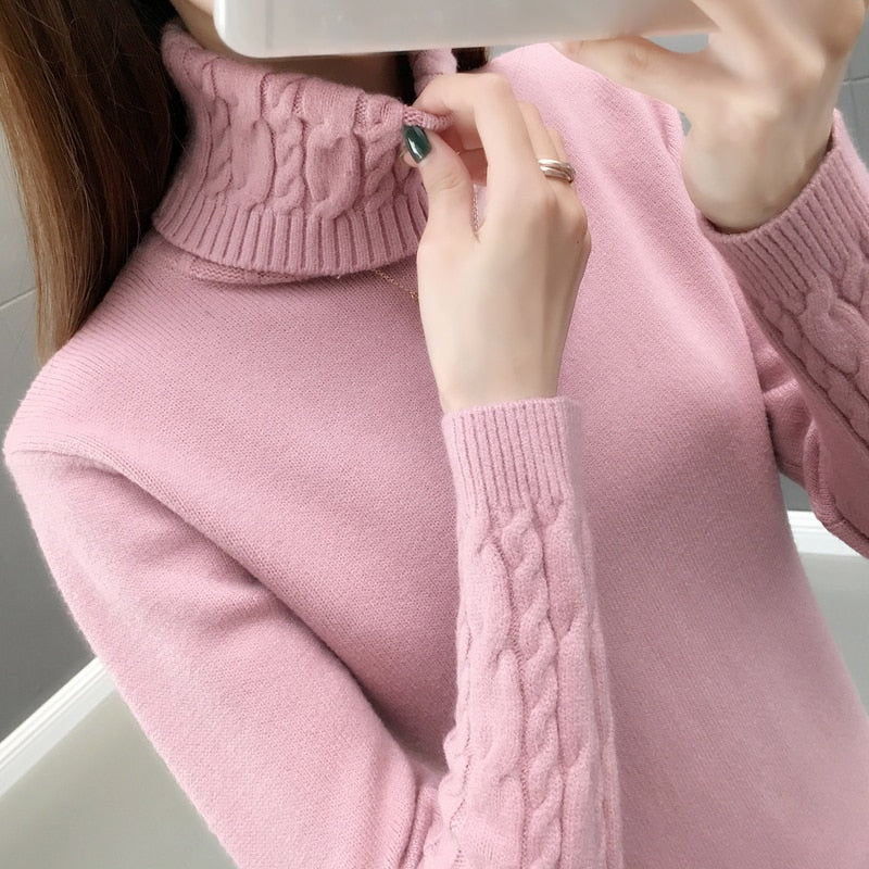 Turtleneck Pullovers
-Long Sleeves 
-Thick Warm